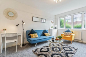 Cozy & Stylish 2BR Home for 6 - Ideal for Families & Groups